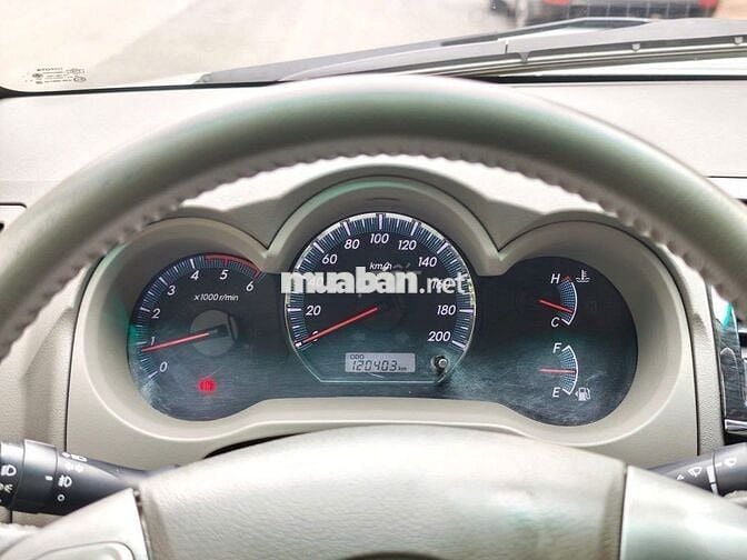 Toyota Fortuner 2.5G MT số sàn sản xuất 2013