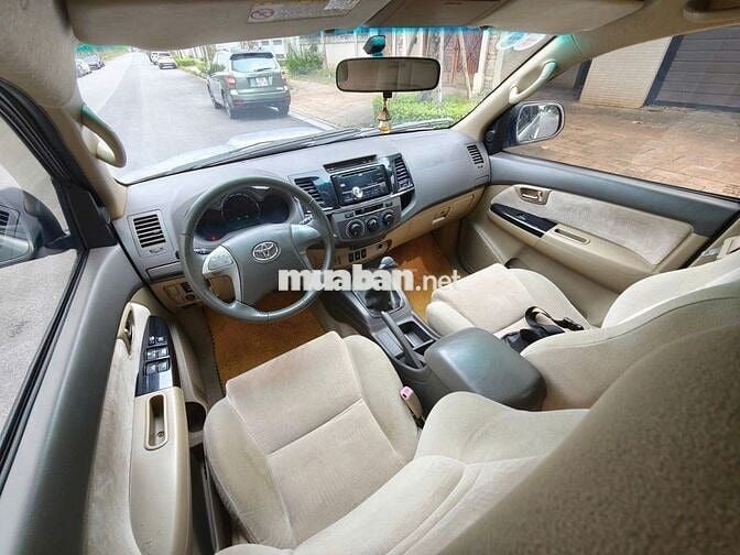 Toyota Fortuner 2.5G MT số sàn sản xuất 2013
