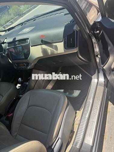 Kia Rio 2015 1.4 AT Hatchback