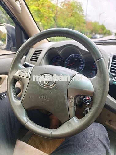 Toyota Fortuner 2.5G MT số sàn sản xuất 2013