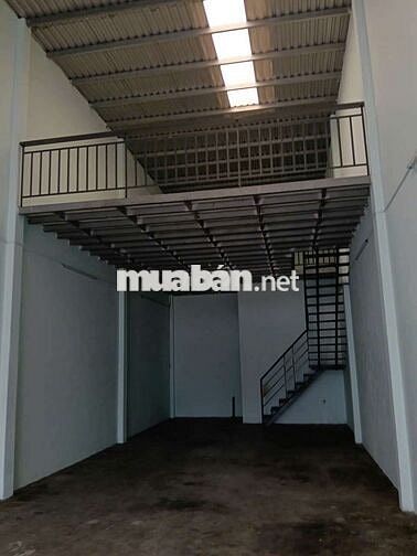 Kho mới 4×30 có gác cao ráo sạch sẽ . Điện 3 pha . Đường vĩnh lộc B