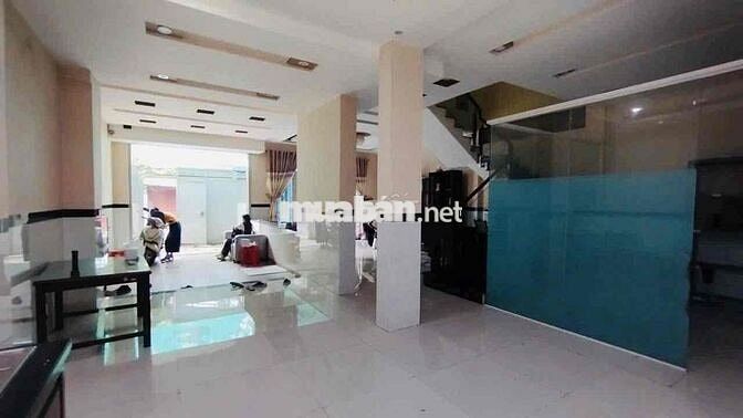 Biệt thự sầm uất kinh doanh đủ ngành nghề