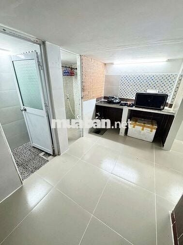 Nhà cho thuê Âu Cơ. Quân Tân Bình. 1pn, 1wc. Dtsd 60m2