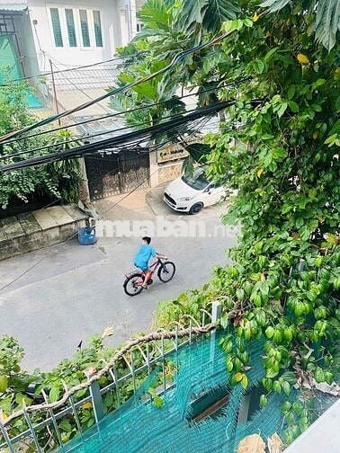 Biệt thự sầm uất kinh doanh đủ ngành nghề