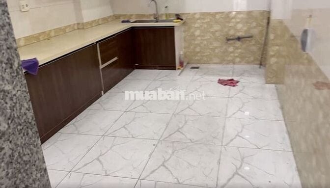 Cho Thuê nhà nguyên căn 6 tầng có T.Máy, ML mặt tiền đường 3/2 Quận 11