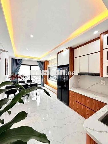 Định Công 35m x 6 tầng Thang máy vài bước ra oto tránh, nhà mới đẹp