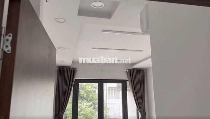 Cho Thuê nhà nguyên căn 6 tầng có T.Máy, ML mặt tiền đường 3/2 Quận 11