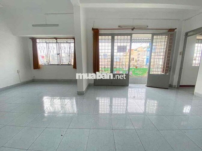Diện tích  8x11=82 m2 , Nguyễn Đình Chiểu -PN -8tr5