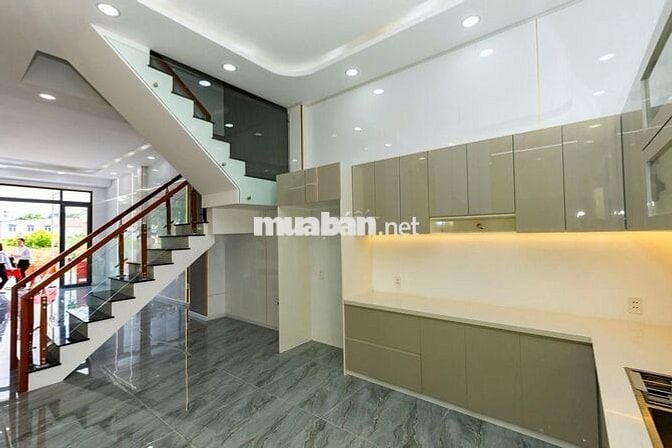 2.25 TỶ  CHO CĂN NHÀ PHỐ 2 LẦU, 3 PN TẠI TDM NGAY ĐẠI LỘ BÌNH DƯƠNG