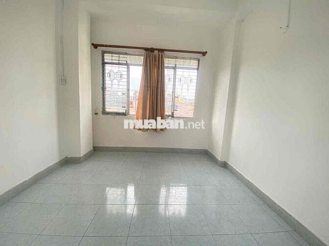 Diện tích  8x11=82 m2 , Nguyễn Đình Chiểu -PN -8tr5