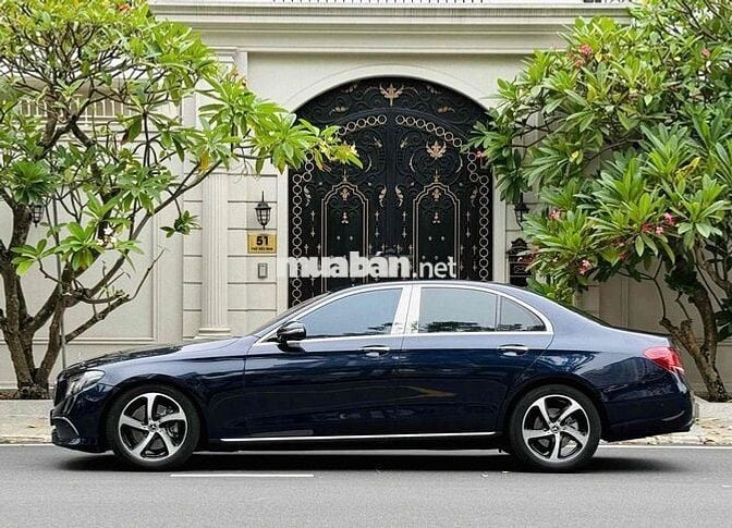 Mercedes E200 Sport model 20 siêu đẹp