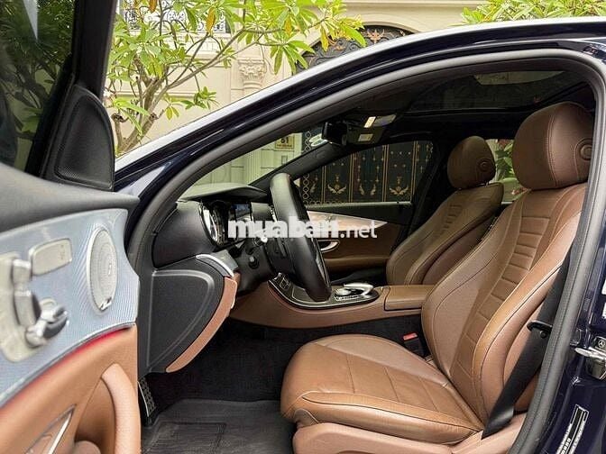 Mercedes E200 Sport model 20 siêu đẹp