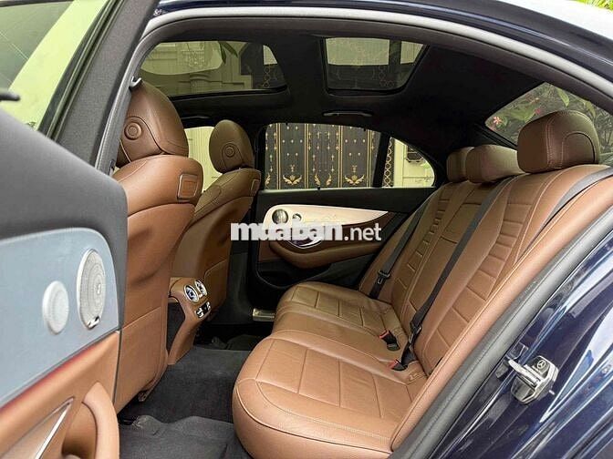 Mercedes E200 Sport model 20 siêu đẹp