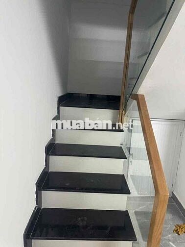 Giảm ngay 300 triệu -Bán nhà 2 tầng - 56m2(4x14) Chỉ: 3,7 tỷ - 2 PN