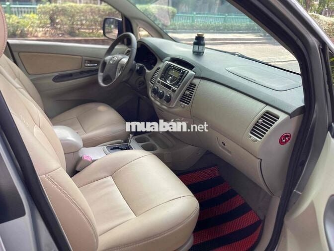Toyota Innova 2013 2.0G  tự động - 150000 km