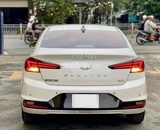 Elantra 1.6AT 2022 – Xe Đẹp Như Mới – 26.000km