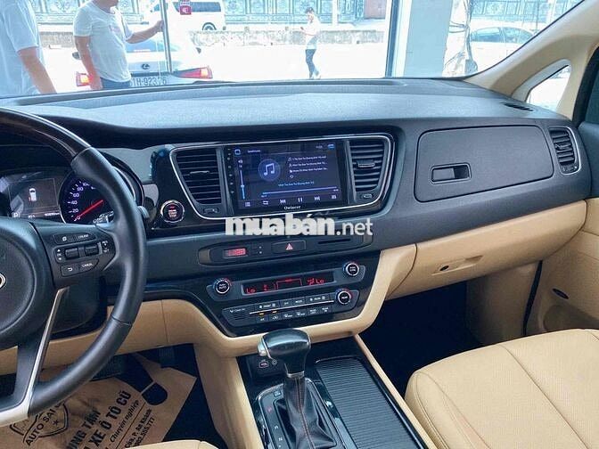 Kia Sedona 2018 3.3L GATH - 90000 km