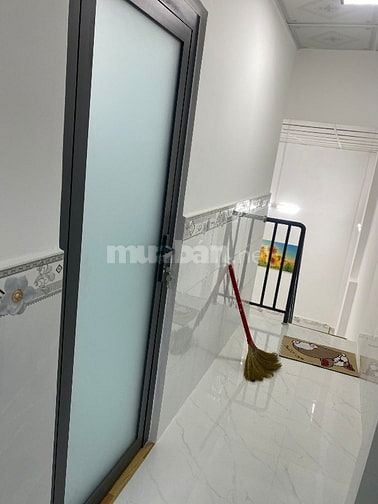 Bán nhà 36m2 đúc lửng 2p ngủ nhà đẹp vô ở liền 1,280t