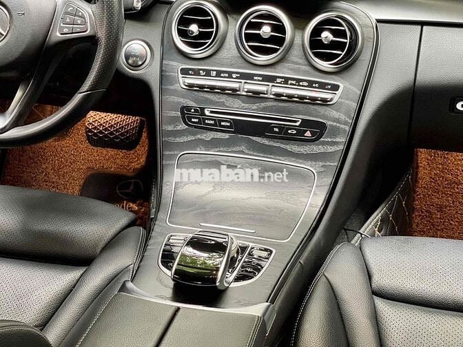 Mercedes Benz C200 2017 Trắng - 75000 km