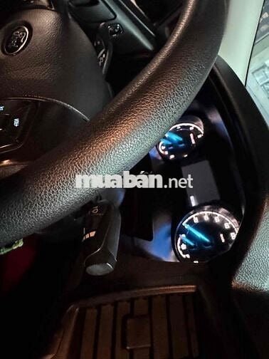 Ford Ranger 2021 XLS 2.2L Số Sàn Nhập Thái màu Đỏ