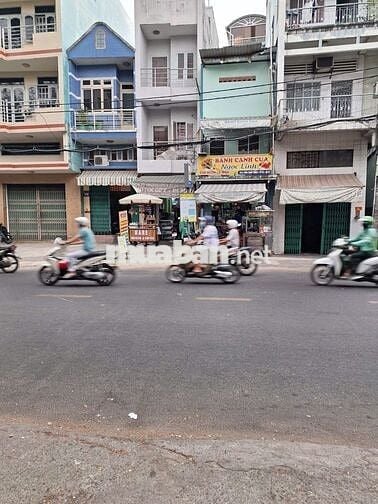 3/2 Tôn Thất Hiệp Q11, (4.2x14m 3L 6PN)- 25Tr
