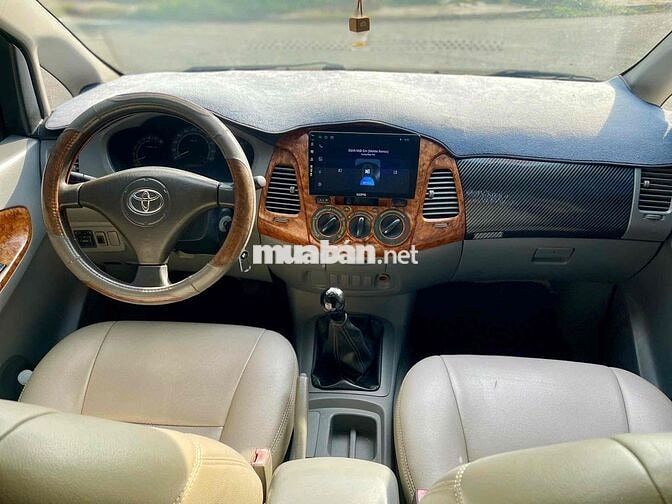 Toyota Innova 2006