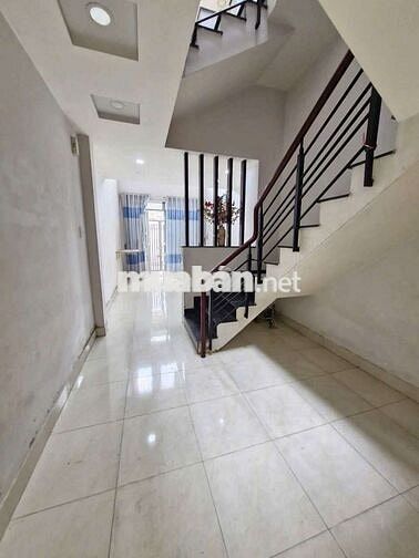 CHO THUÊ NHÀ NGUYÊN CĂN MẶT TIỀN HẺM 6M THÔNG