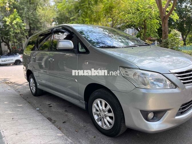Toyota Innova 2013 2.0G  tự động - 150000 km