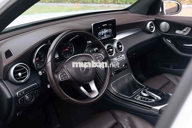 Mercedes GLC300 4MATIC 2018 - 1 Chủ