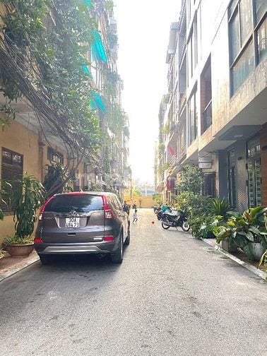 Bán Nhà MP Cát Linh - Hào Nam - Phan Văn trị 150m2 Mt 7,5m đg hè 35m.