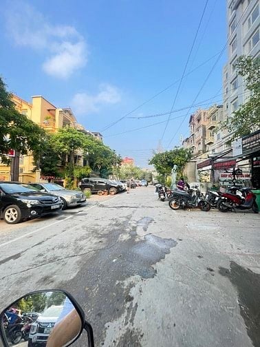 Bán Nhà MP Cát Linh - Hào Nam - Phan Văn trị 150m2 Mt 7,5m đg hè 35m.