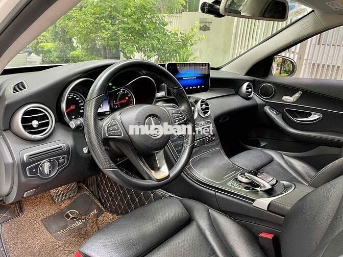 Mercedes Benz C200 2017 Trắng - 75000 km