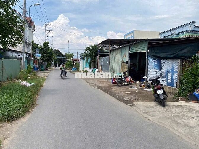 Chủ kẹt tiền bán đất tặng căn nhà xưởng kiot cho thuê giá 700 triệu