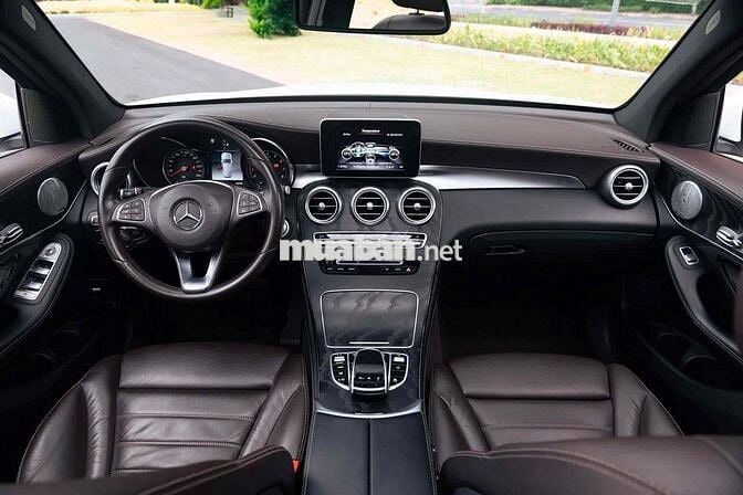 Mercedes GLC300 4MATIC 2018 - 1 Chủ