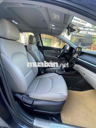 Kia Cerato 2021 1.6 AT LUXURY - 47000 km