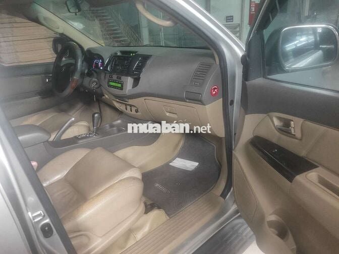 Bán fortuner 2013 số tự động, 1 chủ mua từ mới