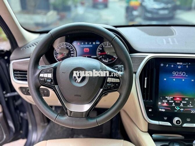 VinFast Lux SA2.0 2019 Premium 2.0 AT Full hãng