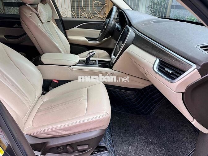 VinFast Lux SA2.0 2019 Premium 2.0 AT Full hãng