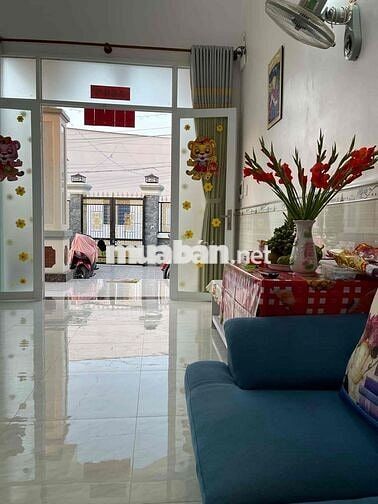 Cần bán nhà mới xây diện tích lớn nội thất mới