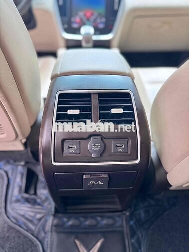 VinFast Lux SA2.0 2019 Premium 2.0 AT Full hãng