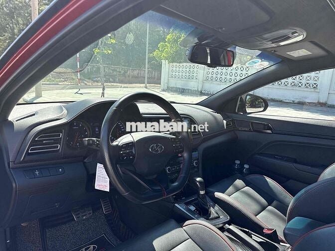 Hyundai Elantra 1.6 AT Sport form 2020 cực đẹp