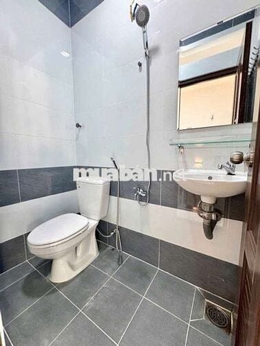 Hẻm Vườn Lài Nhà Đẹp Vuông Vức – Hẻm Xe Hơi 1 Trục – Dọn Vào Ở Ngay