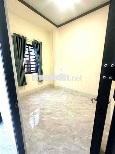 Bán nhà 1 lầu 1 trệt ngay chợ Điều - Long Bình 3p ra đến Trường Học