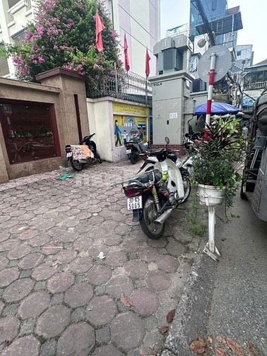 Cho Thuê Cửa hàng 24 Phố Chùa vua ( chợ trời ) MT 4,4M-29m - 9,5 tr