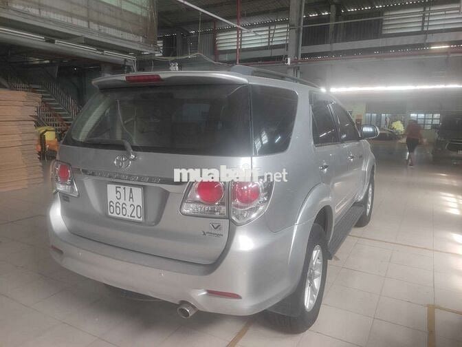 Bán fortuner 2013 số tự động, 1 chủ mua từ mới