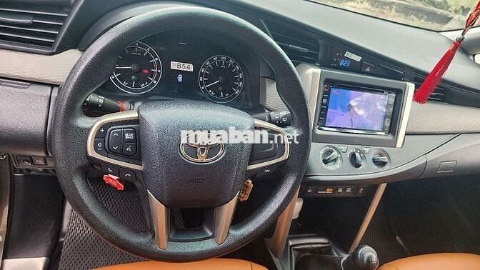 Cần bán Innova 2018 2.0E - 67000 km chuẩn bao test