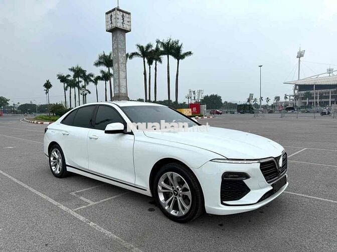 tôi bán VinFast Lux A2.0 2021 2.0 AT - xe gia đình