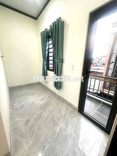 Bán nhà 1 lầu 1 trệt ngay chợ Điều - Long Bình 3p ra đến Trường Học