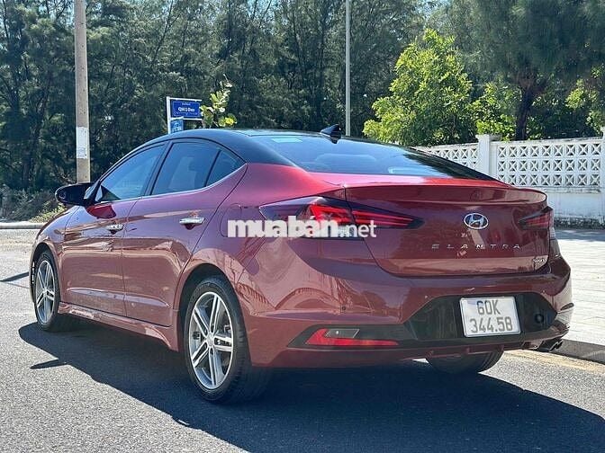 Hyundai Elantra 1.6 AT Sport form 2020 cực đẹp