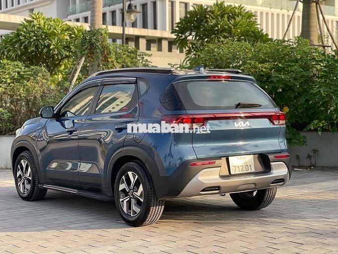 Kia Sonet 2023 Deluxe 1.5 AT - 23000 km